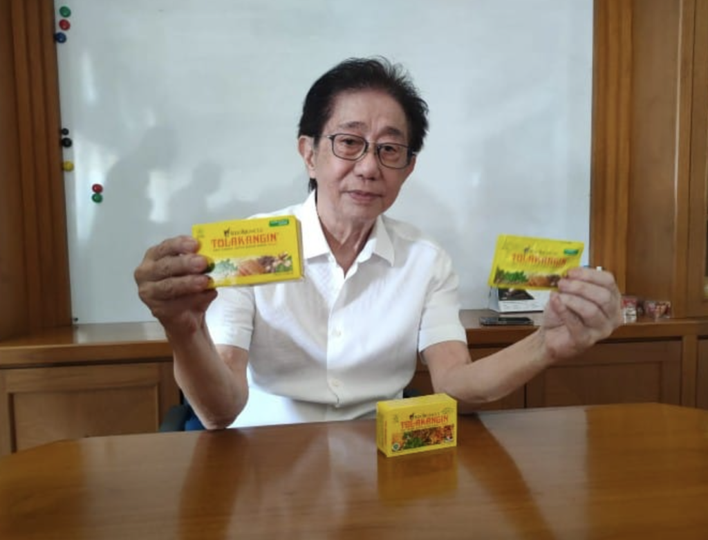 mengembangkan desain kemasan